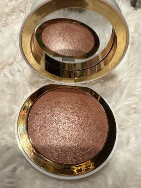 EM Cosmetics Baked Highlighter - Rose Bronze Glow